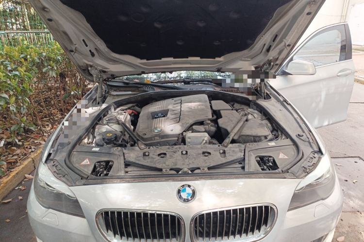 Used BMW 5 Series 2012 530Li Leading Model Engine Bay