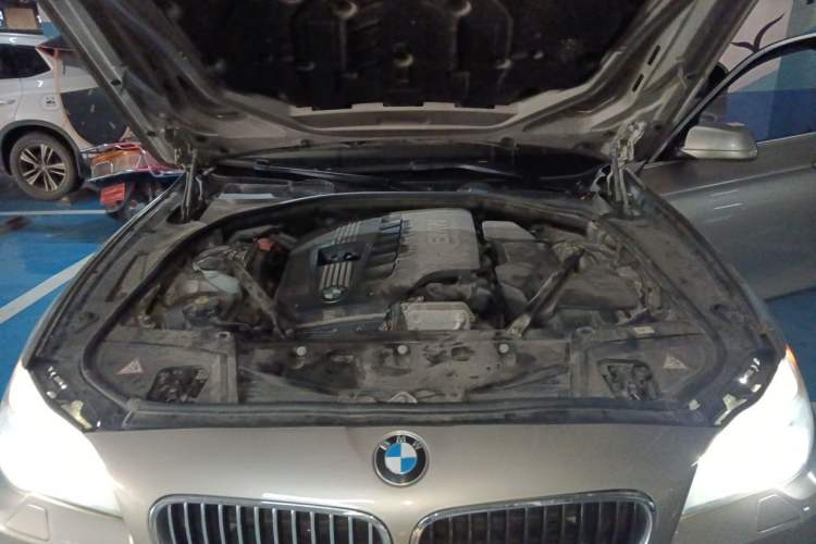 Used BMW 5 Series 2012 523Li Luxury Model Engine Bay