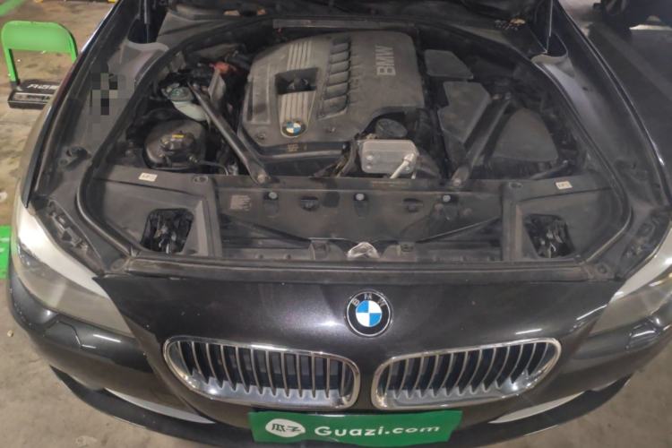 Used BMW 5 Series 2012 523Li Leading Model Engine Bay