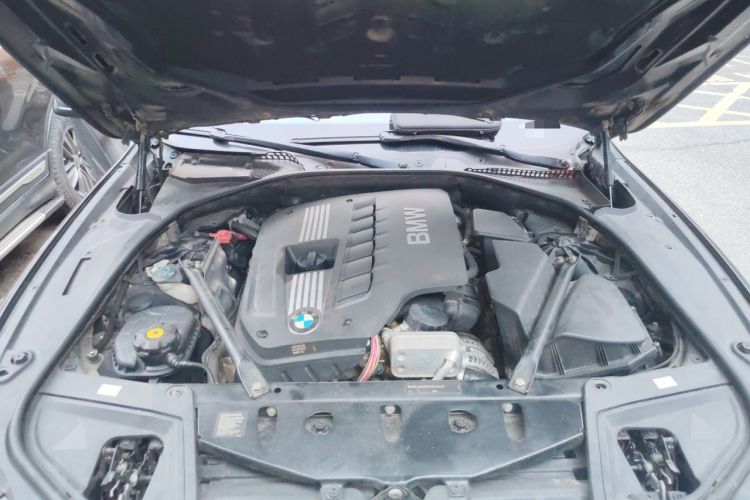 Used BMW 5 Series 2012 530Li Leading Model Engine Bay