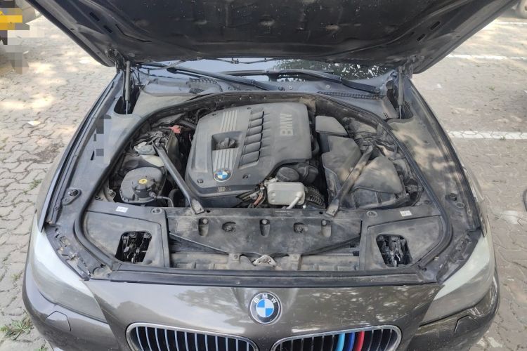 Used BMW 5 Series 2012 520Li Elegant Edition Engine Bay