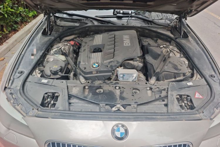 Used BMW 5 Series 2012 530Li Leading Model Engine Bay