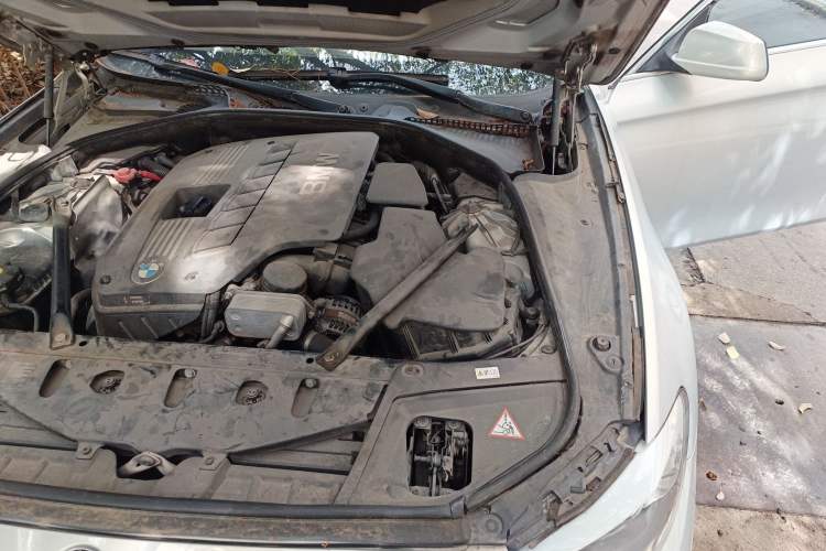 Used BMW 5 Series 2012 530Li Leading Model Engine Bay Left