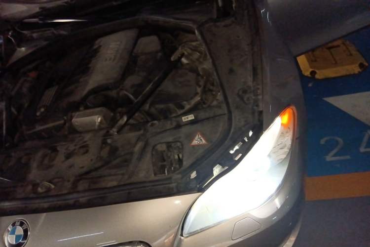 Used BMW 5 Series 2012 523Li Luxury Model Engine Bay Left