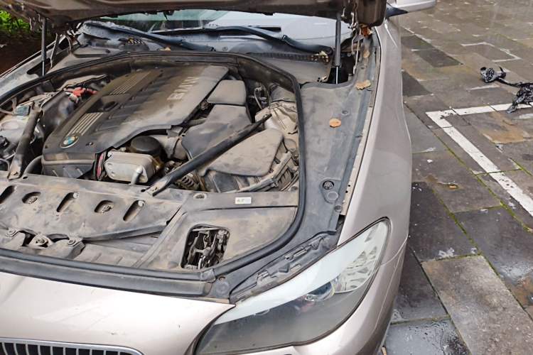 Used BMW 5 Series 2012 523Li Luxury Model Engine Bay Left