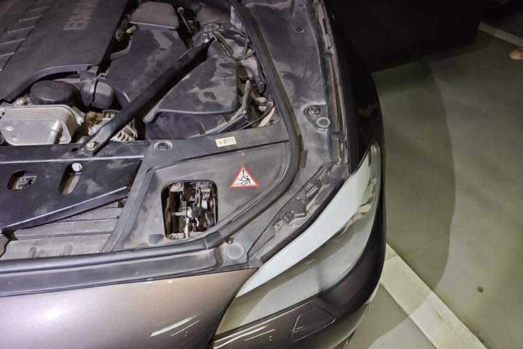 Used BMW 5 Series 2012 523Li Luxury Model Engine Bay Left