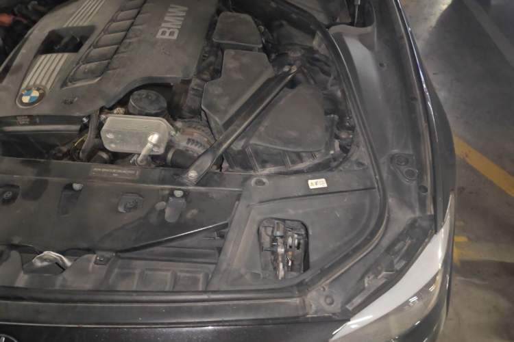 Used BMW 5 Series 2012 523Li Leading Model Engine Bay Left