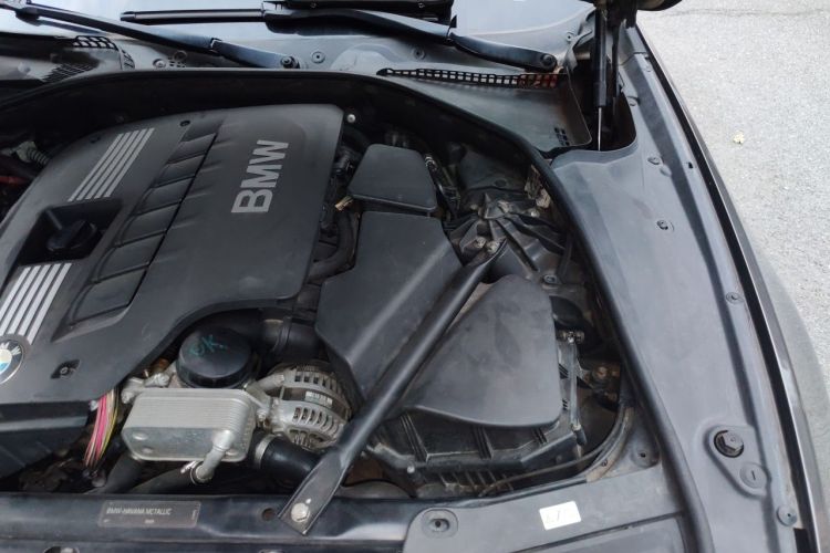 Used BMW 5 Series 2012 530Li Leading Model Engine Bay Left