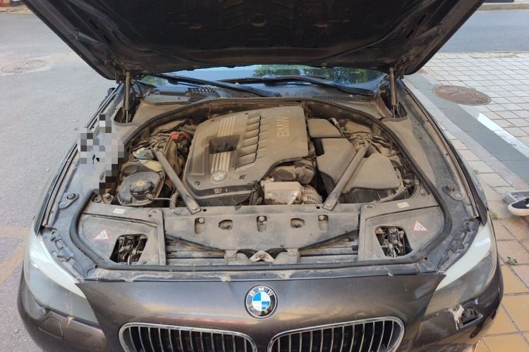 Used BMW 5 Series 2012 520Li Elegant Edition Engine Bay