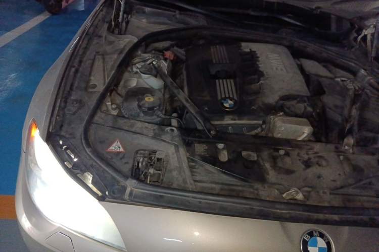 Used BMW 5 Series 2012 523Li Luxury Model Engine Bay Right