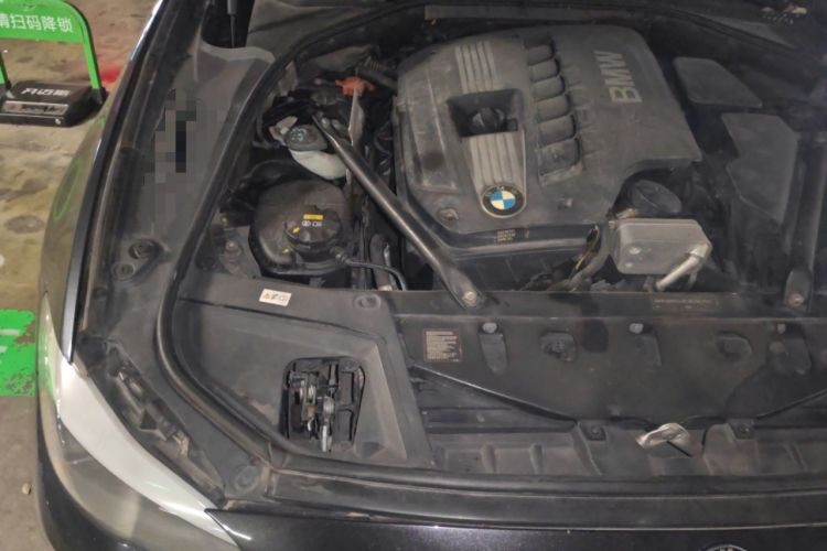Used BMW 5 Series 2012 523Li Leading Model Engine Bay Right