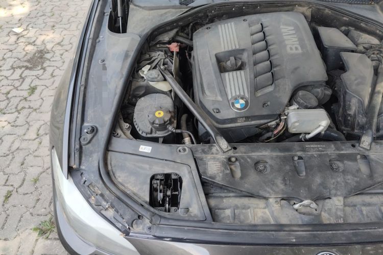 Used BMW 5 Series 2012 520Li Elegant Edition Engine Bay Right