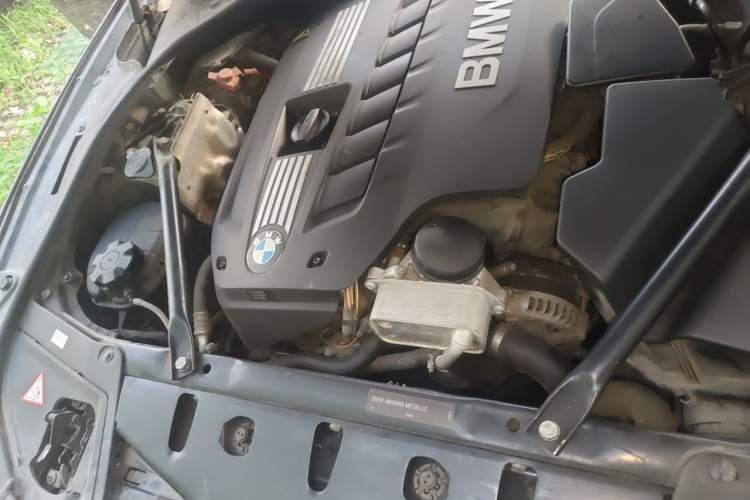 Used BMW 5 Series 2012 520Li Elegant Edition Engine Bay Right
