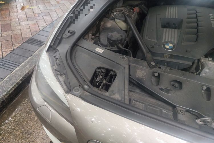 Used BMW 5 Series 2012 530Li Leading Model Engine Bay Right