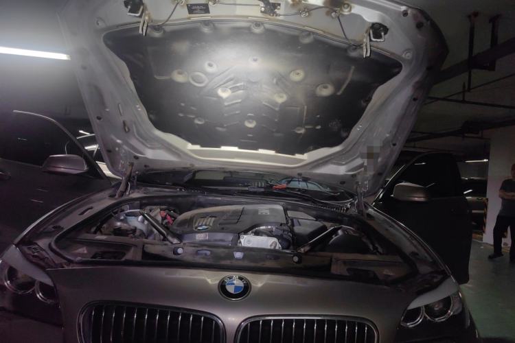 Used BMW 5 Series 2012 520Li Elegant Edition Engine Bay