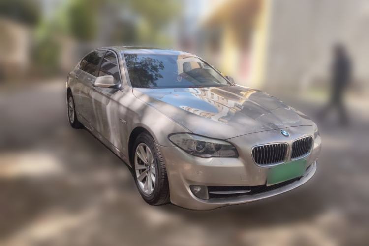 Used BMW 5 Series 2012 520Li Elegant Edition Front Right 45 Deg