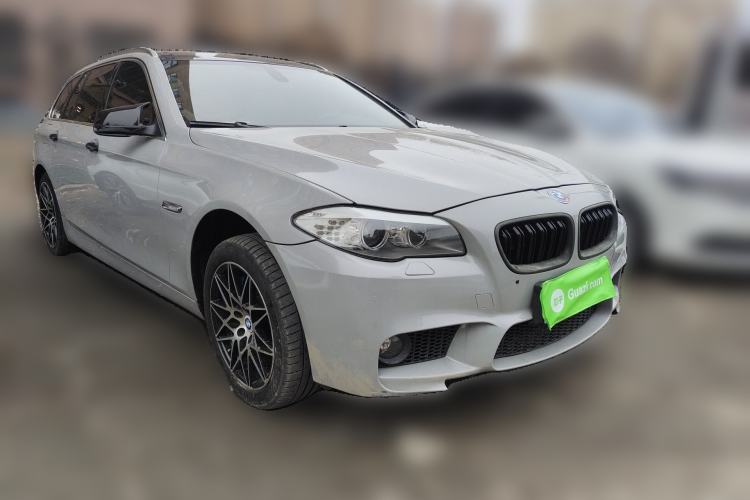 Used BMW 5 Series 2012 530i Sport Touring Front Right 45 Deg