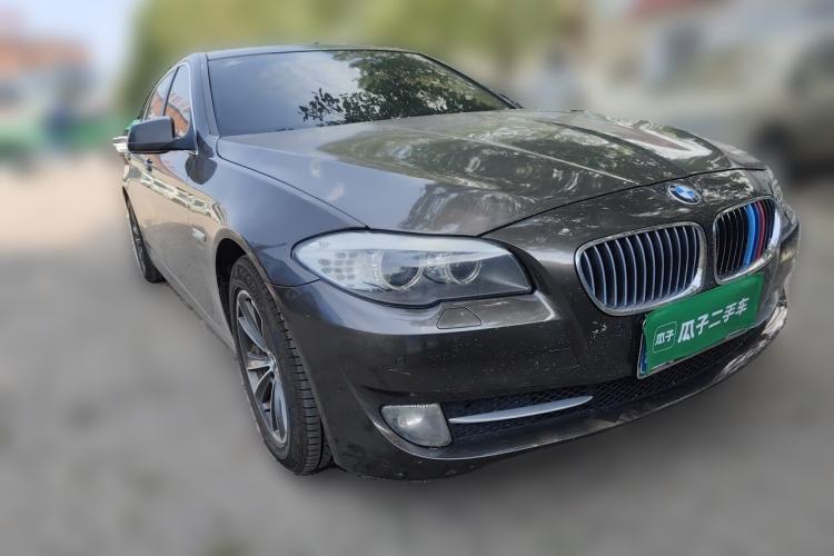 Used BMW 5 Series 2012 520Li Elegant Edition Front Right 45 Deg