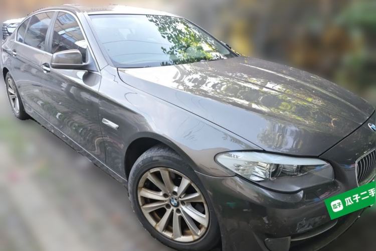Used BMW 5 Series 2012 520Li Elegant Edition Front Right 45 Deg