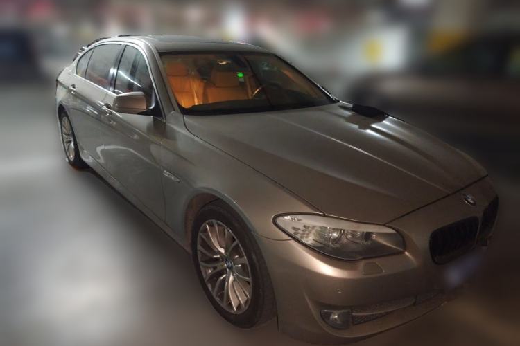 Used BMW 5 Series 2012 535Li Luxury Model Front Right 45 Deg