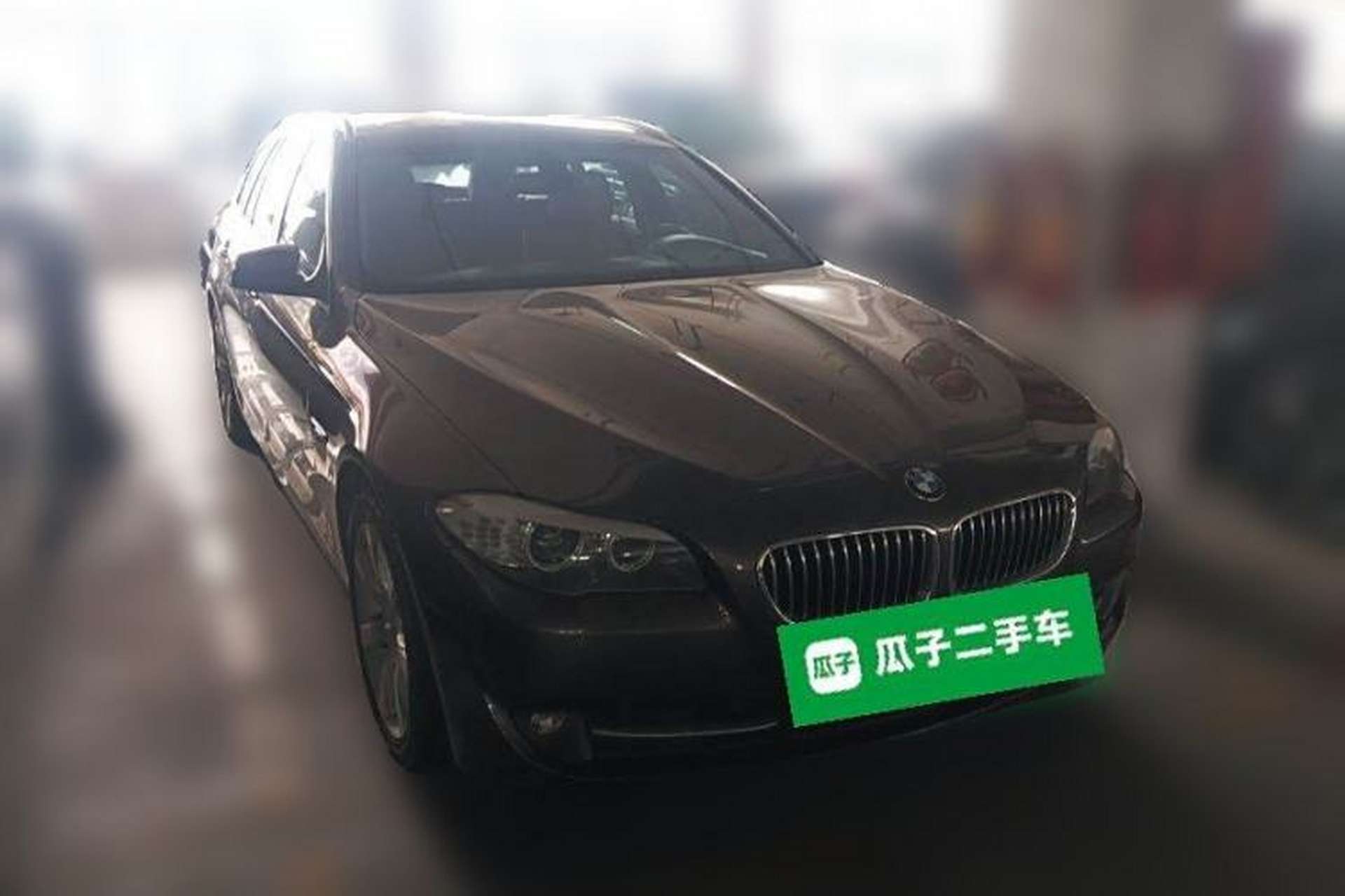 Used BMW 5 Series 2012 530i Sport Touring Front Right 45 Deg