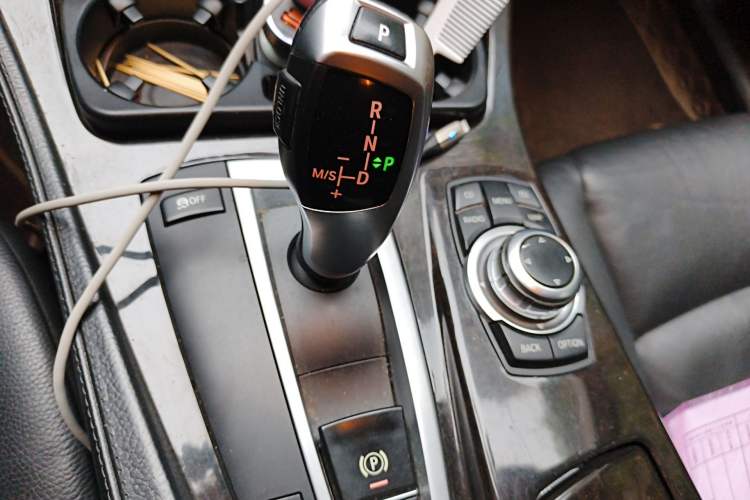 Used BMW 5 Series 2012 523Li Luxury Model Gear Lever