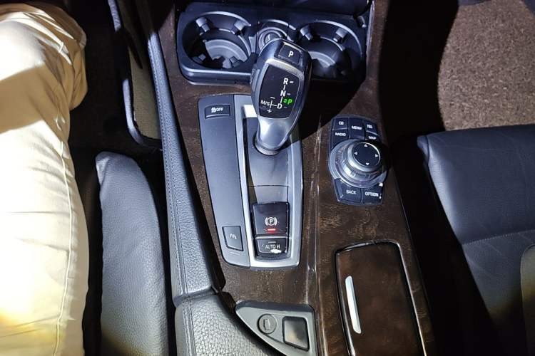 Used BMW 5 Series 2012 523Li Luxury Model Gear Lever