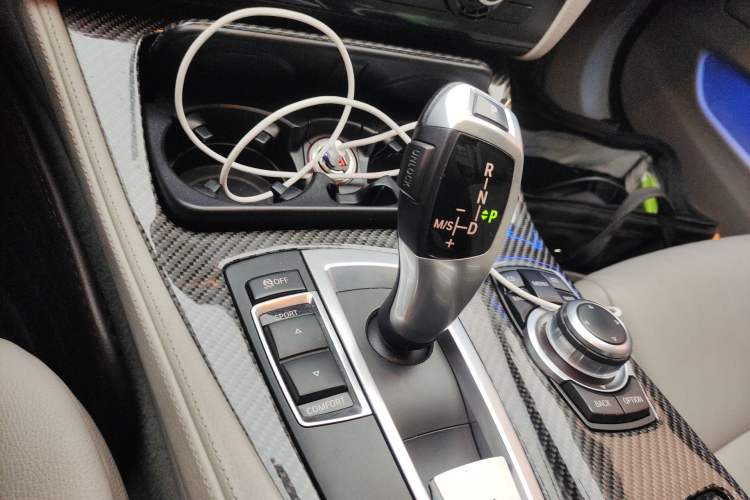 Used BMW 5 Series 2012 530i Sport Touring Gear Lever