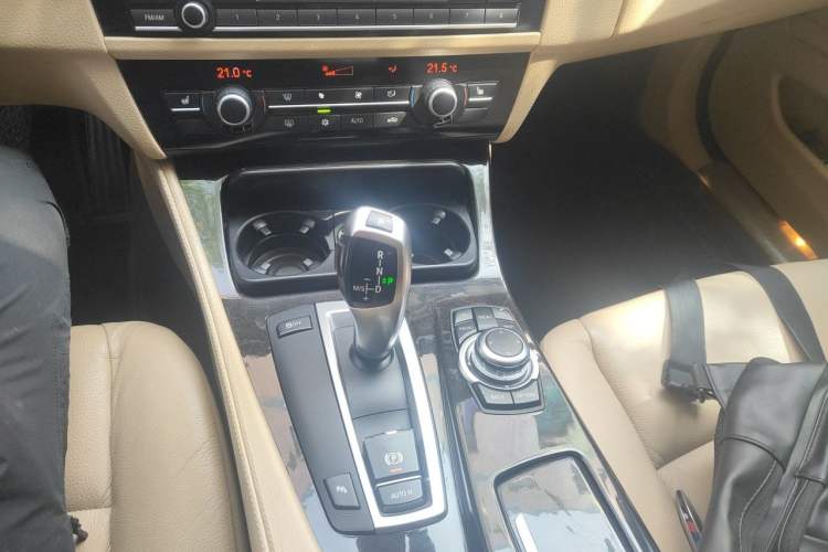 Used BMW 5 Series 2012 523Li Luxury Model Gear Lever