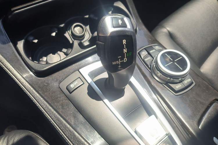 Used BMW 5 Series 2012 523Li Leading Model Gear Lever