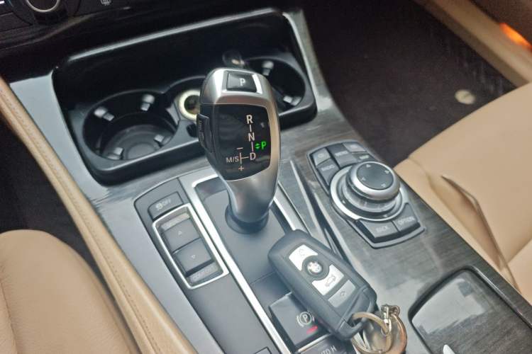 Used BMW 5 Series 2012 530Li Leading Model Gear Lever
