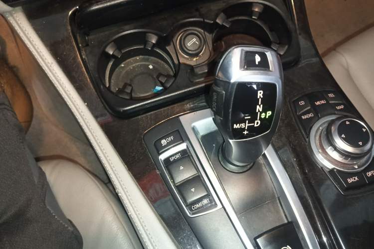 Used BMW 5 Series 2012 530i Sport Touring Gear Lever