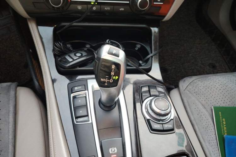 Used BMW 5 Series 2012 530i Sport Touring Gear Lever