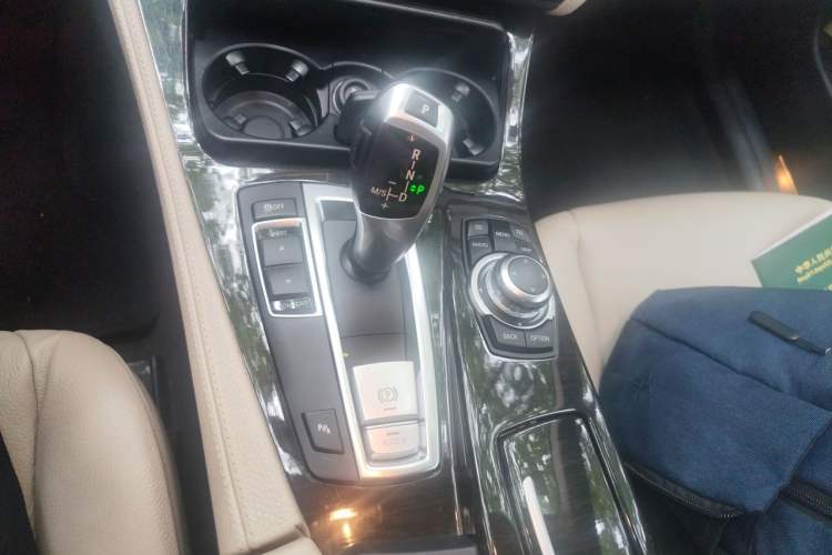 Used BMW 5 Series 2012 530Li Leading Model Gear Lever