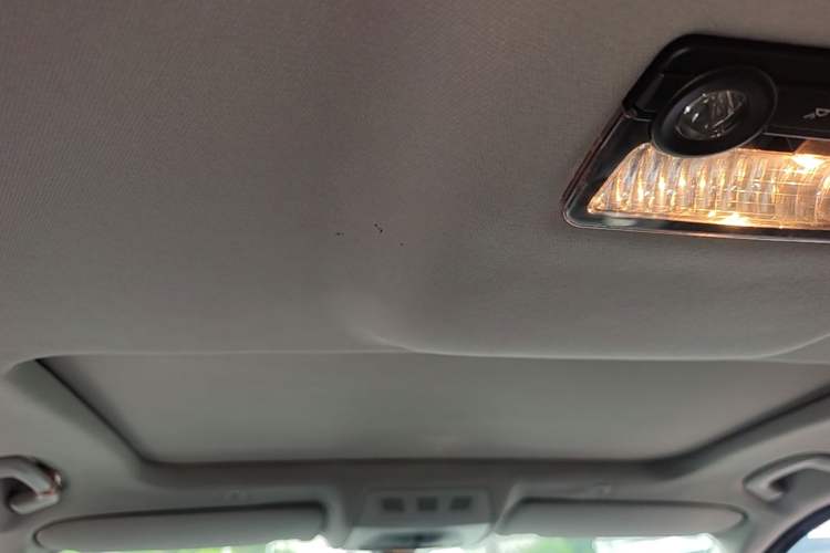 Used BMW 5 Series 2012 523Li Leading Model Headliner