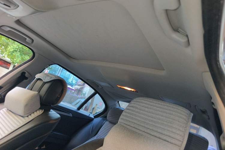 Used BMW 5 Series 2012 520Li Elegant Edition Headliner