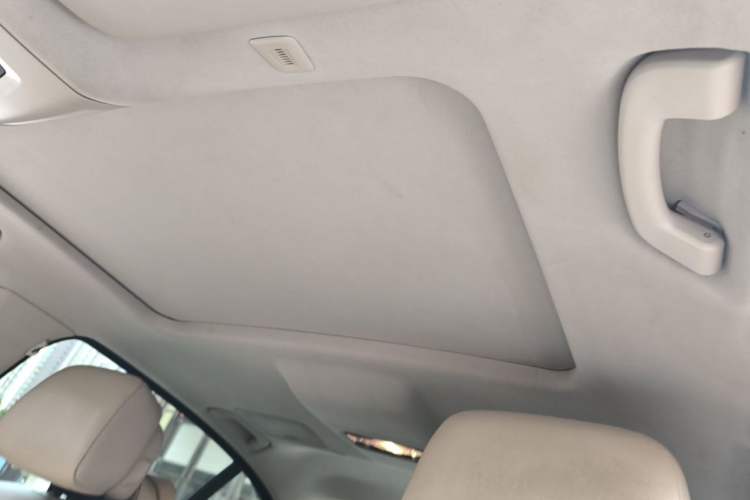 Used BMW 5 Series 2012 523Li Leading Model Headliner