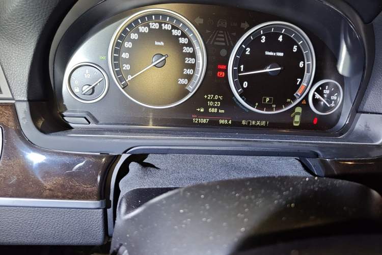 Used BMW 5 Series 2012 523Li Luxury Model Odometer Close Up