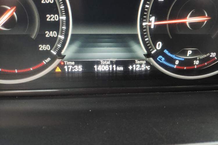 Used BMW 5 Series 2012 530i Sport Touring Odometer Close Up