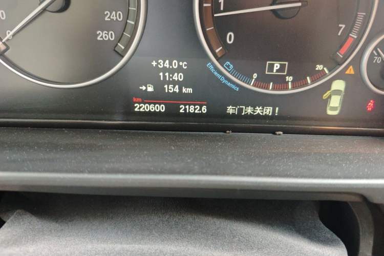 Used BMW 5 Series 2012 523Li Leading Model Odometer Close Up