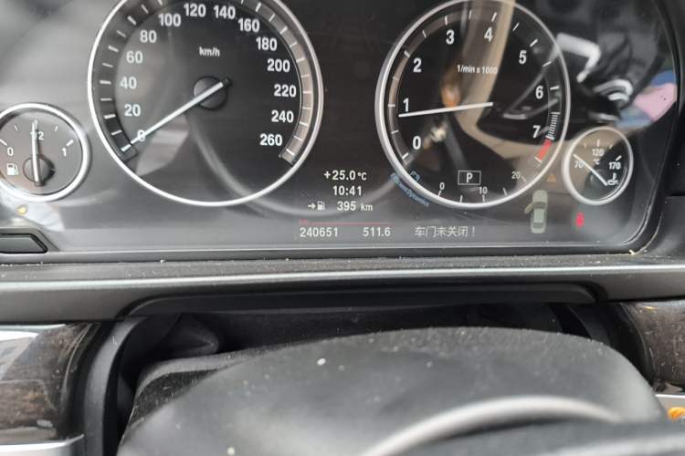 Used BMW 5 Series 2012 523Li Leading Model Odometer Close Up