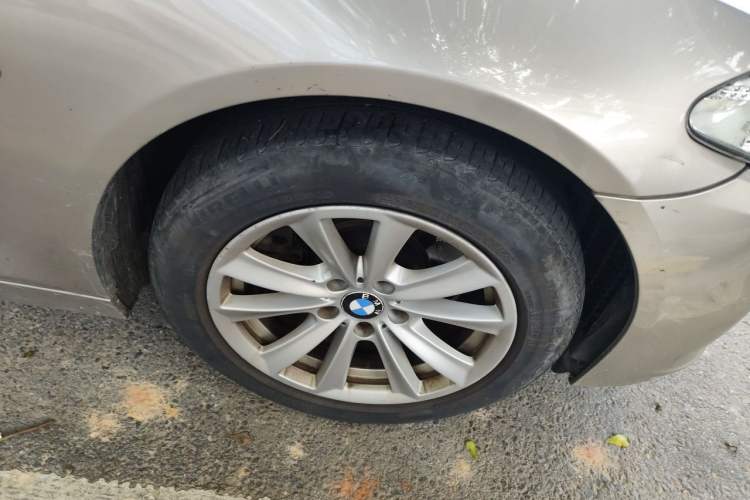 Used BMW 5 Series 2012 523Li Luxury Model Right Front Wheel Hub