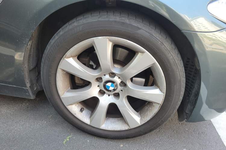 Used BMW 5 Series 2012 530i Sport Touring Right Front Wheel Hub