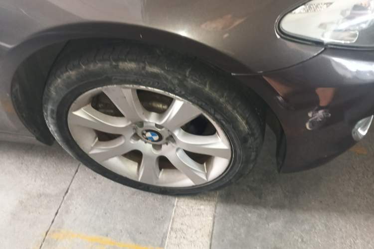 Used BMW 5 Series 2012 530i Sport Touring Right Front Wheel Hub