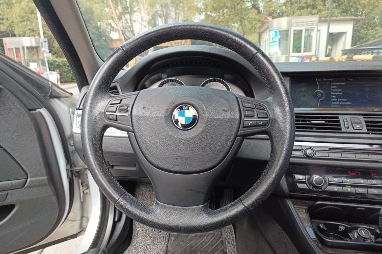 Used BMW 5 Series 2012 530Li Leading Model Steering Wheel