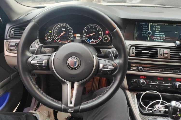 Used BMW 5 Series 2012 530i Sport Touring Steering Wheel