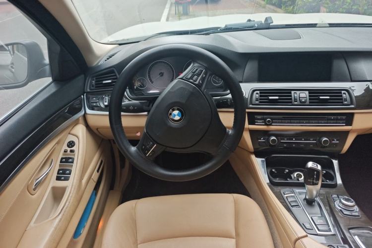 Used BMW 5 Series 2012 530Li Leading Model Steering Wheel