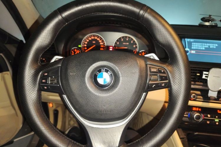 Used BMW 5 Series 2012 535Li Luxury Model Steering Wheel