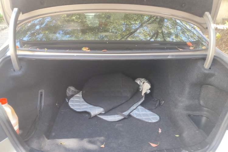 Used BMW 5 Series 2012 520Li Elegant Edition Trunk