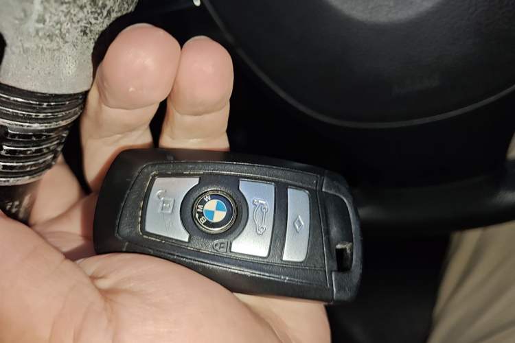 Used BMW 5 Series 2012 523Li Luxury Model Vehicle Key